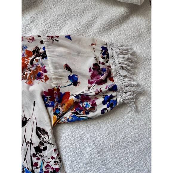 Umgee USA White Floral kimono with fringe, size Large. - Picture 4 of 5